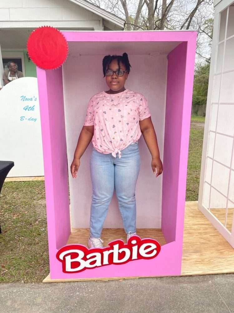 Professional studio Doll Box photo example