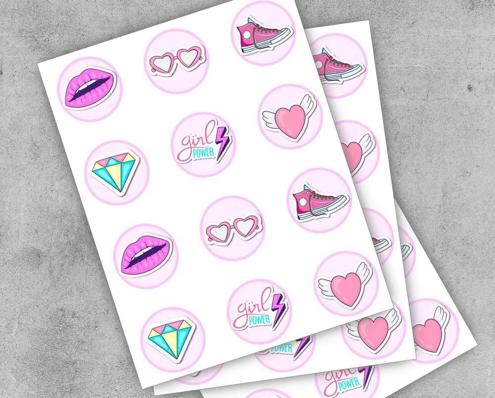 The 'Doll Box Birthday' Party for 1 and 2-Year-Olds 9 Thematic Doll Box Cupcakes